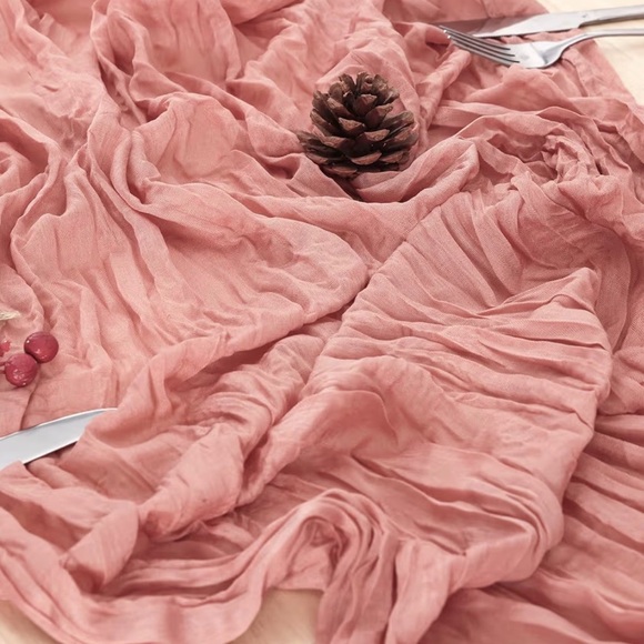 Table Runner - Picture 2 of 3